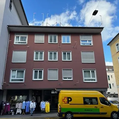 Near Lakeside - Cross 9 Apartment *